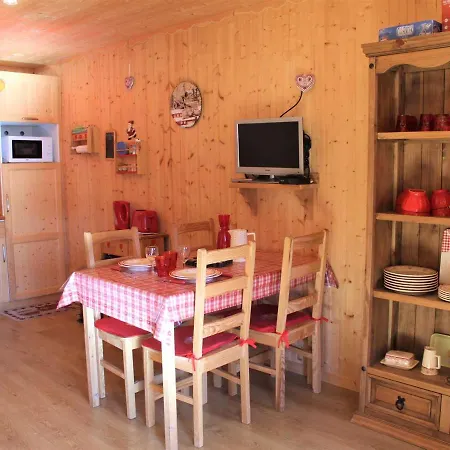 A Les Claux, Proche Commodites Et Pistes, Balcon En Rez-de-chaussee - Fr-1-330b-130 * Vars (Hautes-Alpes)