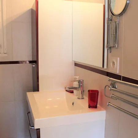 Apartmán A Les Claux, Proche Commodites Et Pistes, Balcon En Rez-de-chaussee - Fr-1-330b-130
